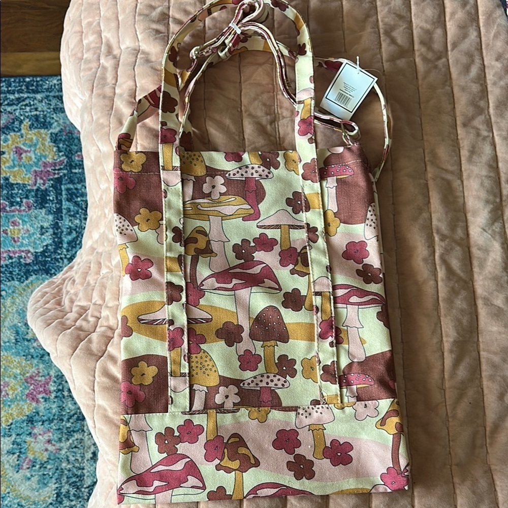 New with tags, canvas, mushroom tote, flowers, pink cream, adorable